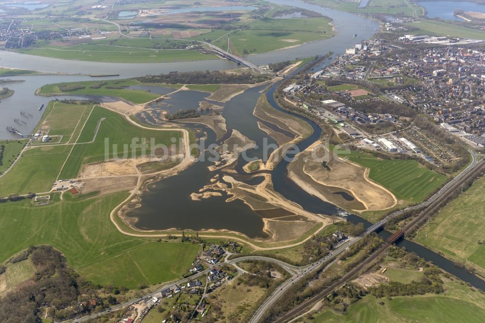 Wesel aus der Vogelperspektive: Umbau der Lippemündung bei Wesel in den Rhein und und Renaturierung von Uferbereichen bei Wesel im Bundesland Nordrhein-Westfalen