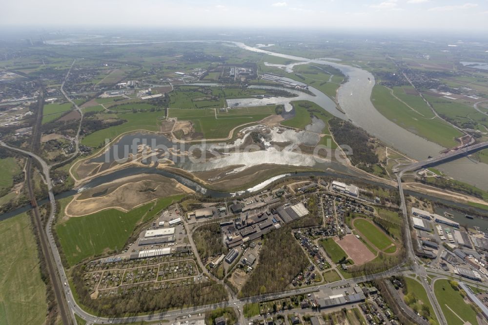 Luftaufnahme Wesel - Umbau der Lippemündung bei Wesel in den Rhein und und Renaturierung von Uferbereichen bei Wesel im Bundesland Nordrhein-Westfalen