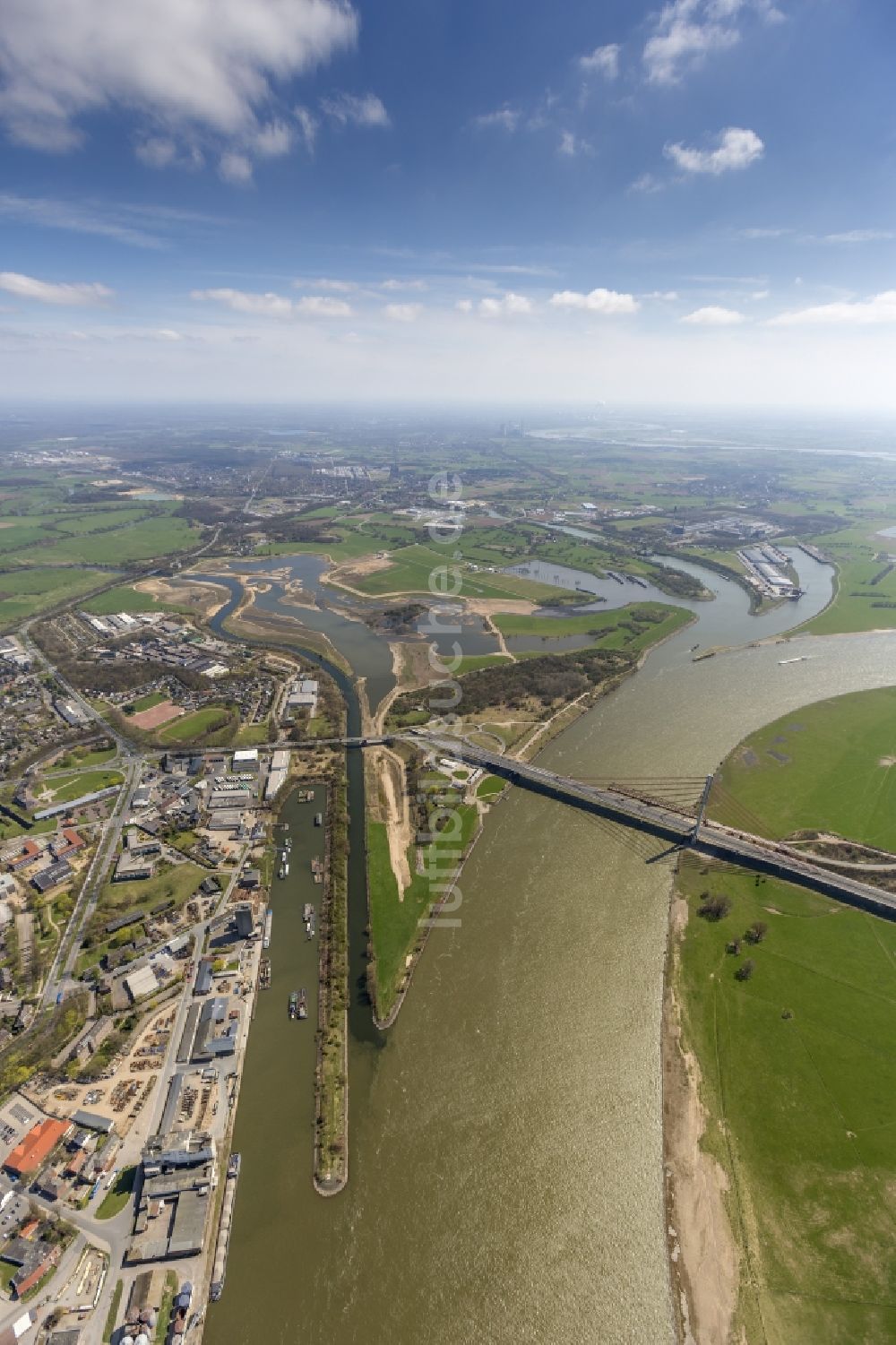 Wesel aus der Vogelperspektive: Umbau der Lippemündung bei Wesel in den Rhein und und Renaturierung von Uferbereichen bei Wesel im Bundesland Nordrhein-Westfalen