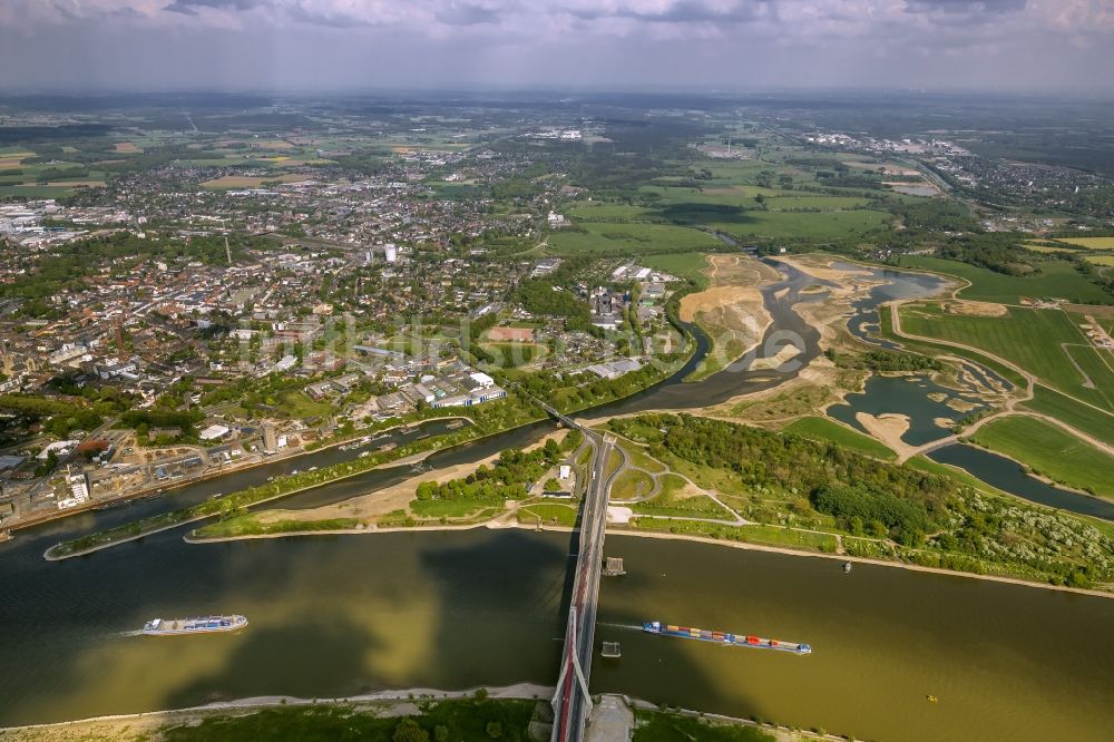 Wesel von oben - Umbau der Lippemündung bei Wesel in den Rhein und und Renaturierung von Uferbereichen bei Wesel im Bundesland Nordrhein-Westfalen