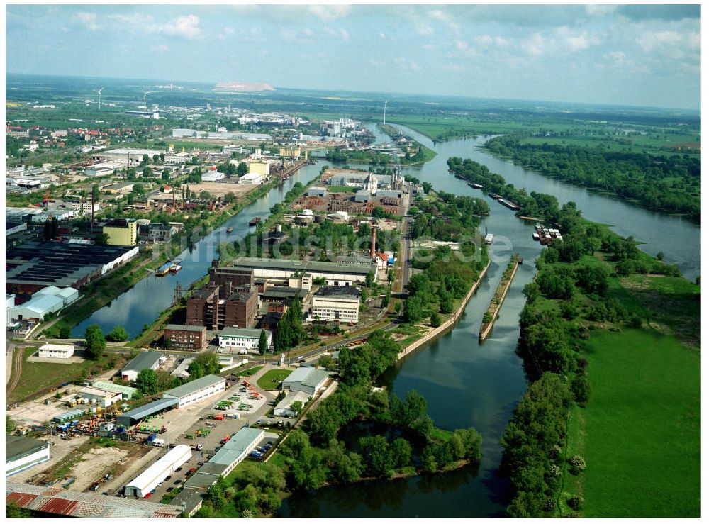 Luftaufnahme Magdeburg / Sachsen-Anhalt - Umbau des Magdeburger Binnenhafens an der Elbe