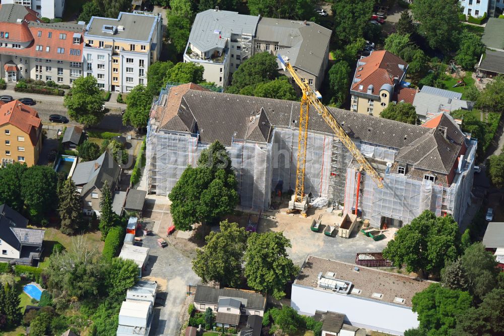 Berlin aus der Vogelperspektive: Umbau und Modernisierung des Schulgebäudes der Grundschule im Hasengrund Berlin, Deutschland