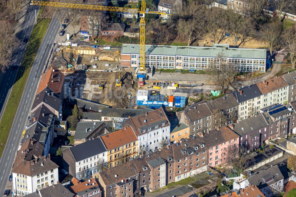 Luftaufnahme Gelsenkirchen - Umbau und Modernisierung des Schulgebäudes Grundschule Kurt-Schumacher-Straße in Gelsenkirchen im Bundesland Nordrhein-Westfalen, Deutschland