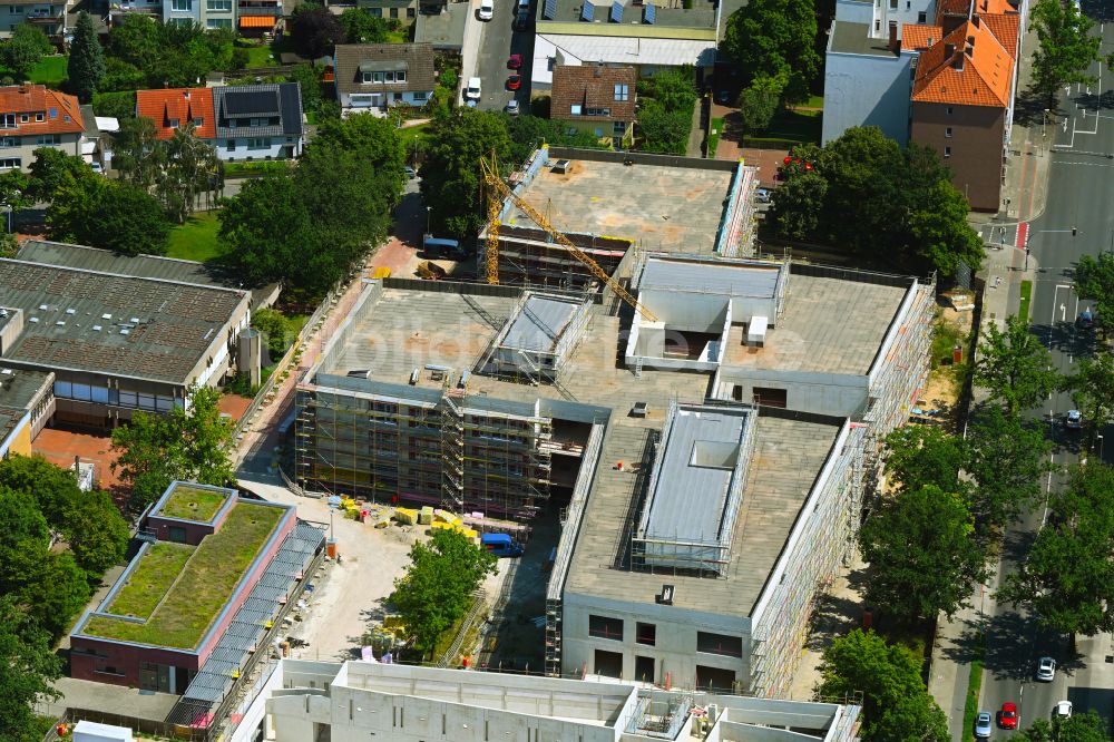 Luftaufnahme Hannover - Umbau und Modernisierung des Schulgebäudes Integrierte Gesamtschule (IGS) in Hannover im Bundesland Niedersachsen, Deutschland