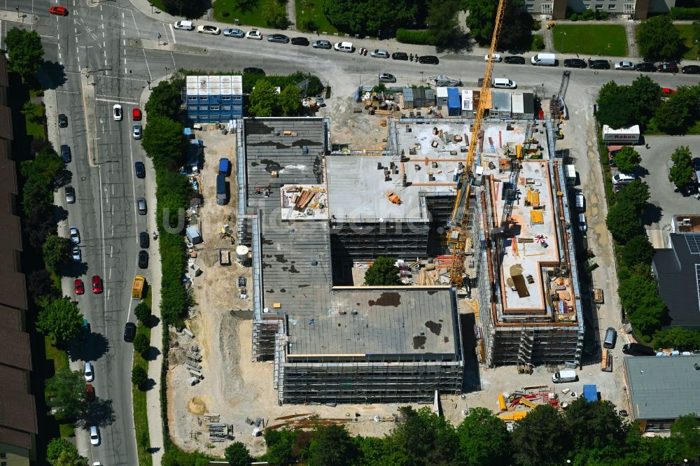 München von oben - Umbau und Modernisierung des Schulgebäudes Otto-Steiner-Schule in München im Bundesland Bayern, Deutschland