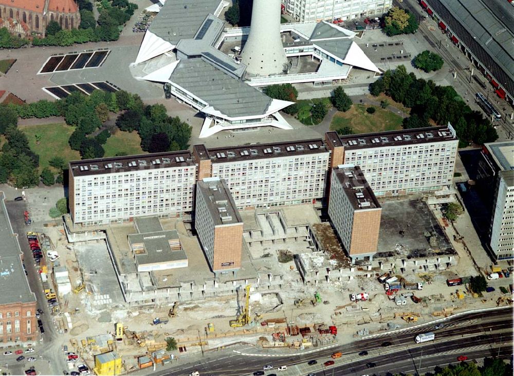 Luftaufnahme Berlin - Umbau der Rathauspassagen am Fuße des Berliner Fernsehturmes in Berlin - Mitte durch die WBM - Wohnungsbaugesellschaft Berlin - Mitte