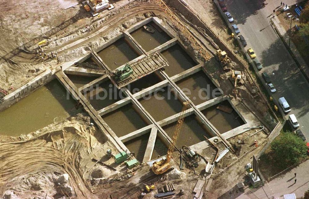 Berlin von oben - Umbau Reichstagsvorplatz Jede Verwendung nur mit Urheberangabe: Foto: LUFTBILD & PRESSEFOTO/Robert Grahn und Belegzusendung bei Drucken statthaft !!