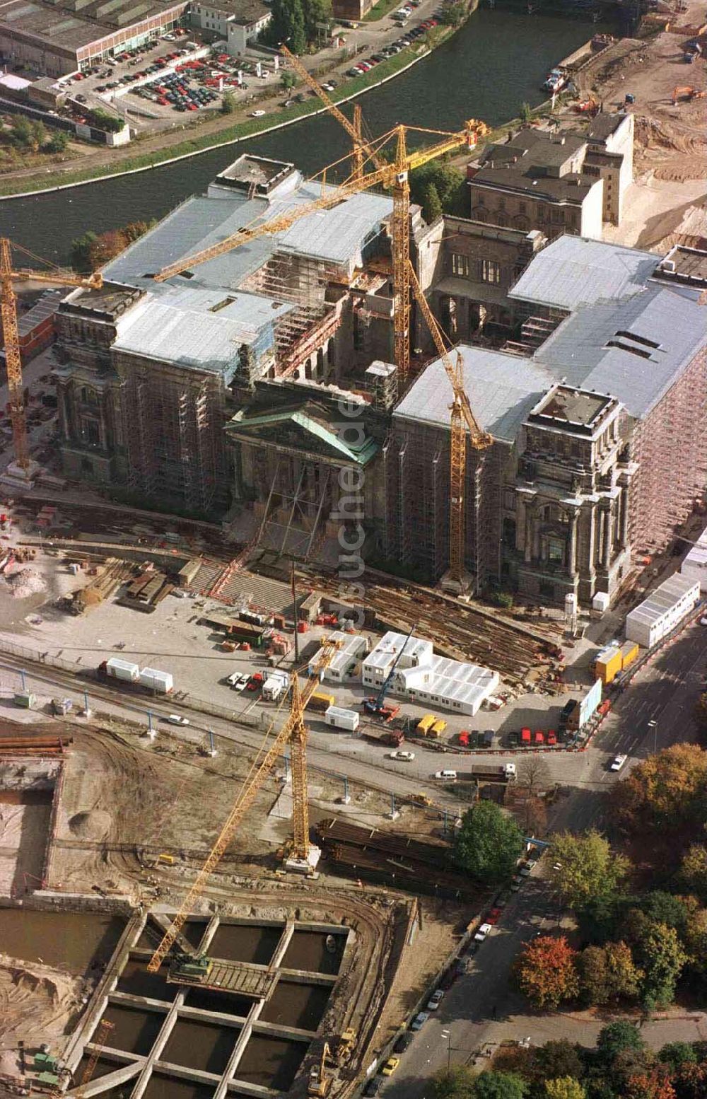 Berlin aus der Vogelperspektive: Umbau Reichstagsvorplatz Jede Verwendung nur mit Urheberangabe: Foto: LUFTBILD & PRESSEFOTO/Robert Grahn und Belegzusendung bei Drucken statthaft !!