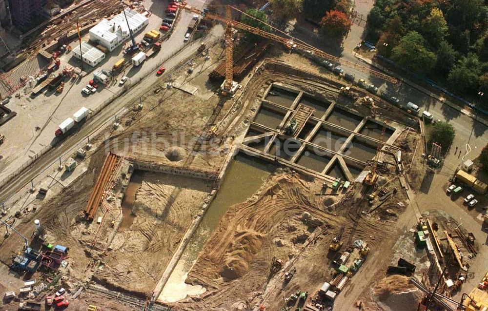 Luftbild Berlin - Umbau Reichstagsvorplatz Jede Verwendung nur mit Urheberangabe: Foto: LUFTBILD & PRESSEFOTO/Robert Grahn und Belegzusendung bei Drucken statthaft !!