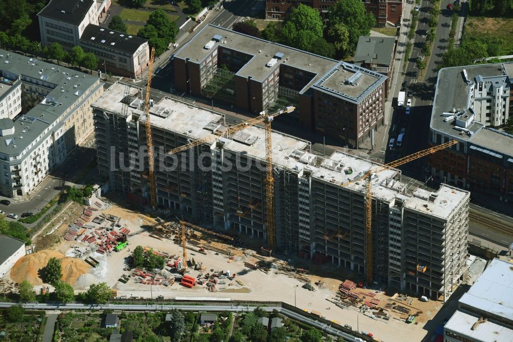 Luftaufnahme Leipzig - Umbau und Sanierung des Hochhaus- Gebäude an der Prager Straße in Leipzig im Bundesland Sachsen, Deutschland