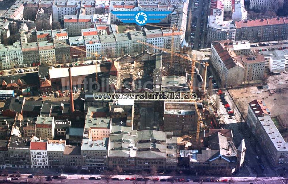 Berlin - Prenzlauer Berg von oben - Umbau der Schultheiß-Brauerei an der Schönhauser Allee.