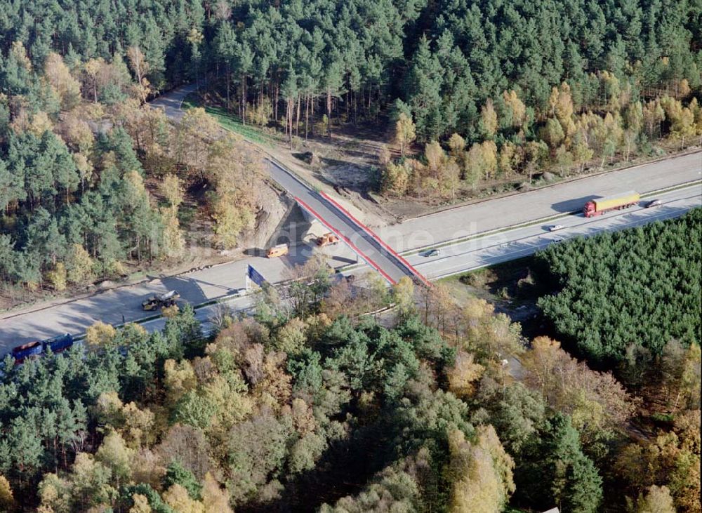 Luftaufnahme Zernsdorf / Brandenburg - Umbau des südlichen Berliner Ringes bei Zernsdorf - ein Projekt der SCHÄLERBAU BERLIN GmbH.