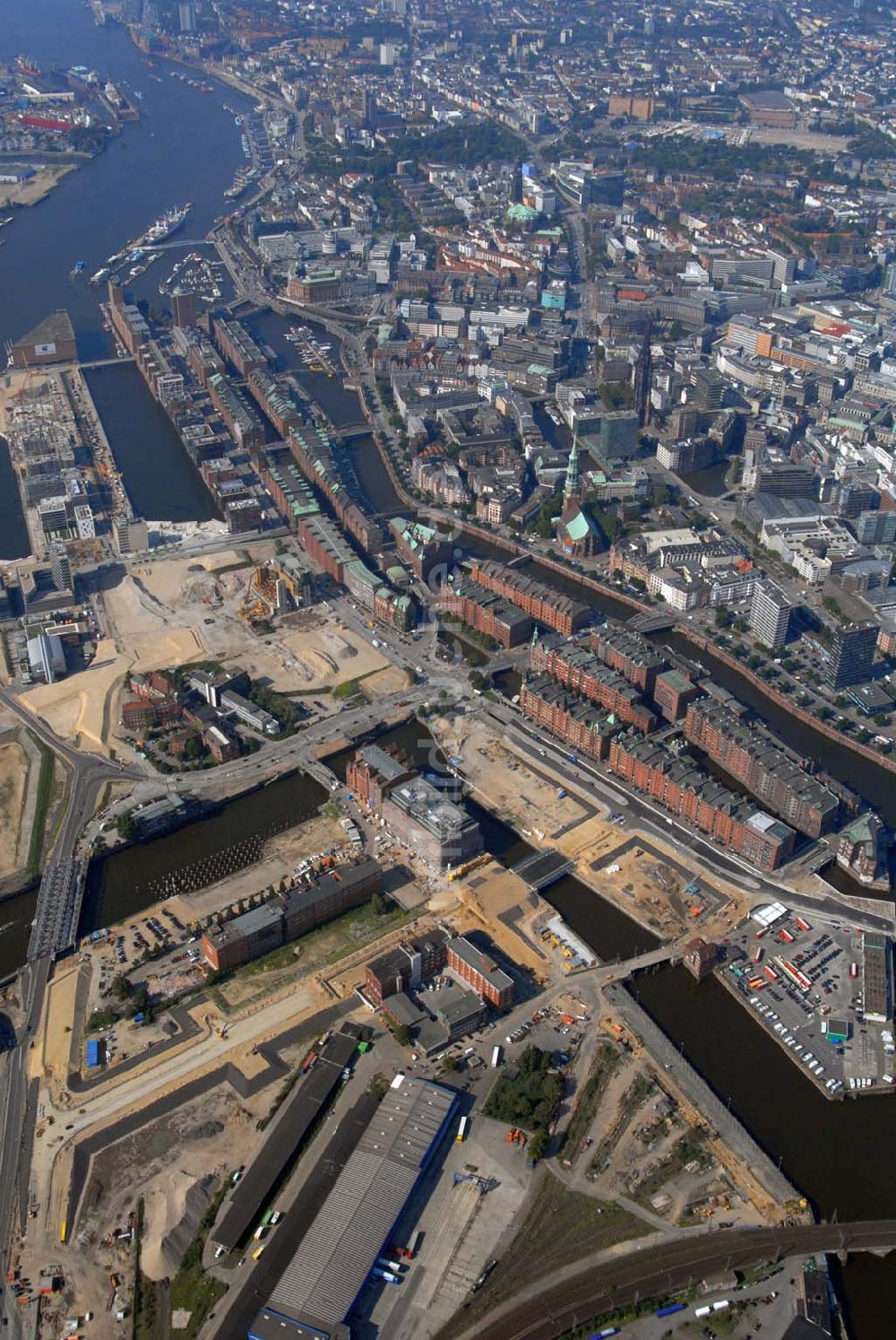 Hamburg aus der Vogelperspektive: Umbau der Speicherstadt