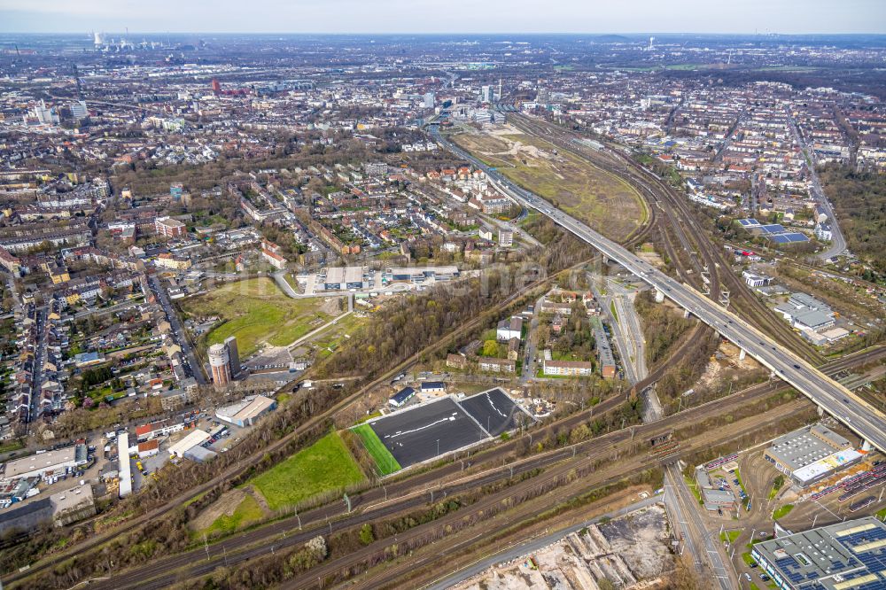 Duisburg von oben - Umbau der Sportanlage im Ortsteil Hochfeld in Duisburg im Bundesland Nordrhein-Westfalen, Deutschland