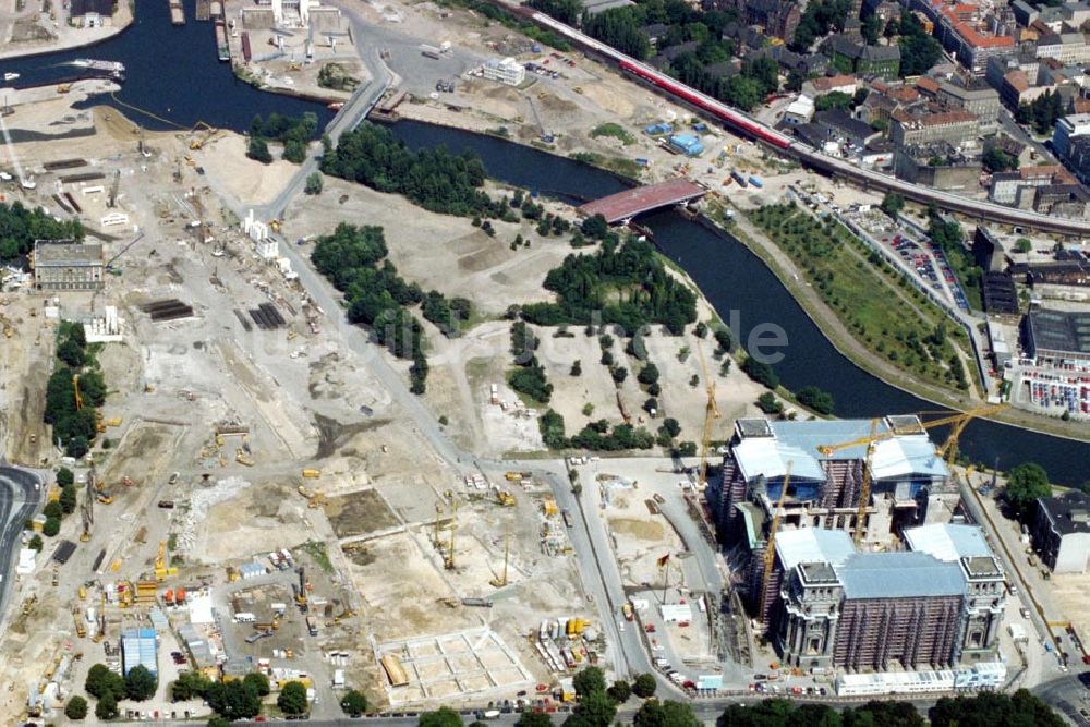 Berlin / Tiergarten aus der Vogelperspektive: Umbau des Spreebogens am Berliner Reichstages zum Regierungsviertel in Berlin / Tiergarten 1995