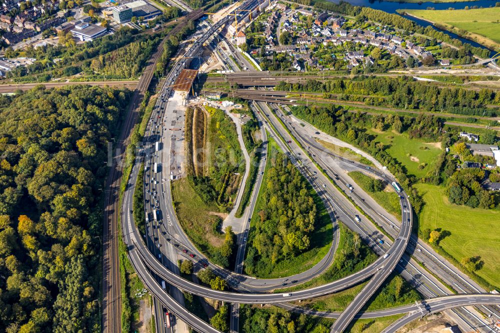 Duisburg von oben - Umbau uns Sanierung Autobahnkreuz Kaiserberg in Duisburg im Bundesland Nordrhein-Westfalen