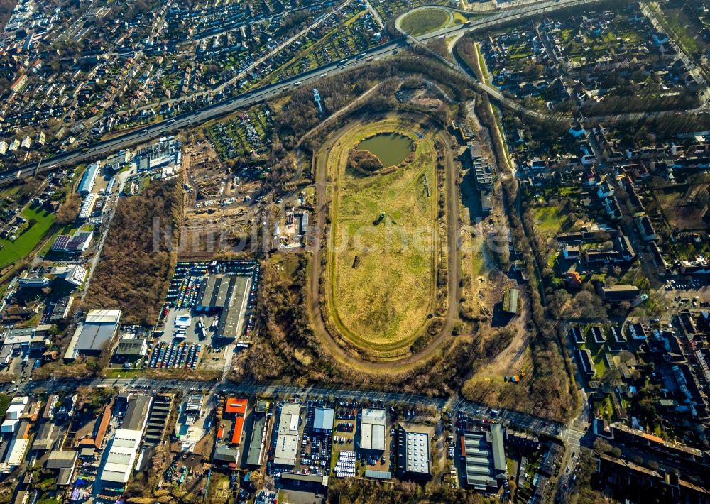 Recklinghausen von oben - Umbauarbeiten am Gelände der ehemaligen Rennbahn - Trabrennbahn in Recklinghausen im Bundesland Nordrhein-Westfalen, Deutschland