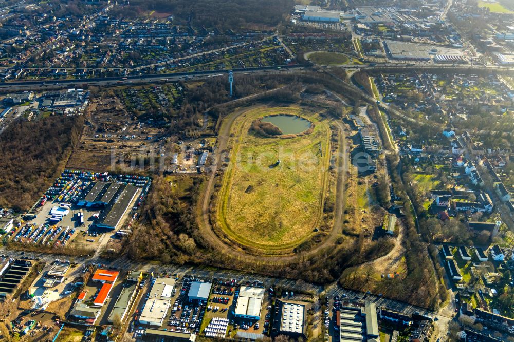 Recklinghausen von oben - Umbauarbeiten am Gelände der ehemaligen Trabrennbahn in Recklinghausen im Bundesland Nordrhein-Westfalen, Deutschland