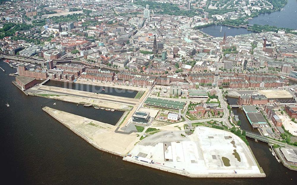 Luftaufnahme Hamburg - Umbauflächen am Hafen und der Zollspeicherstadt. Datum: 30.05.2003