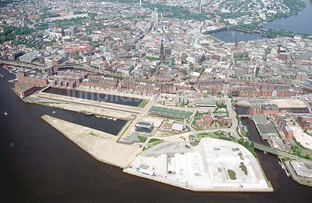 Hamburg von oben - Umbauflächen am Hafen und der Zollspeicherstadt. Datum: 30.05.2003