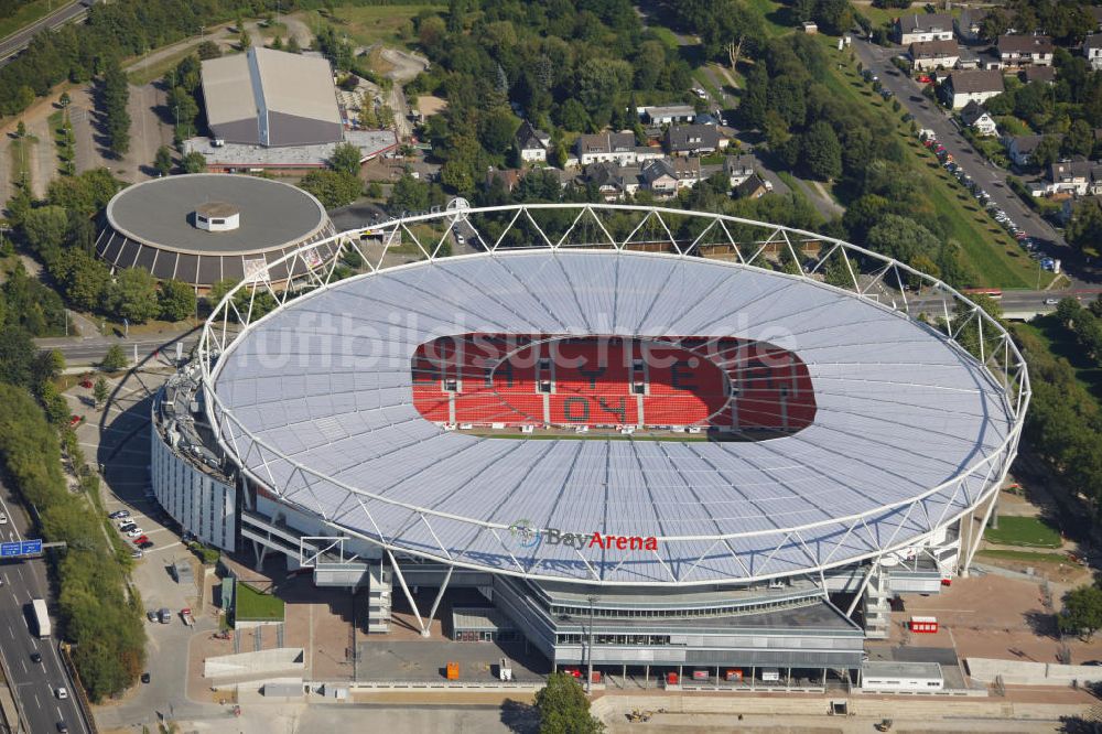 Luftbild Leverkusen - Umgebaute BayArena des Bayer 04 Leverkusen - Modded BayArena of the Bayer 04 Leverkusen