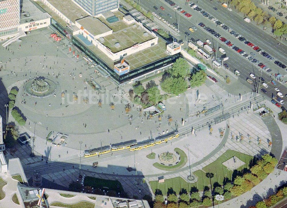 Luftaufnahme Berlin - Umgebauter Alexanderplatz in Berlin - Mitte.