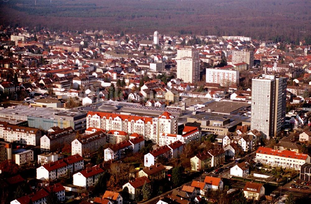 Luftaufnahme Isenburg / Hessen - umgebautes Isenburg-Centrum der ECE in Neu-Isenburg-Hessen 10.12.02