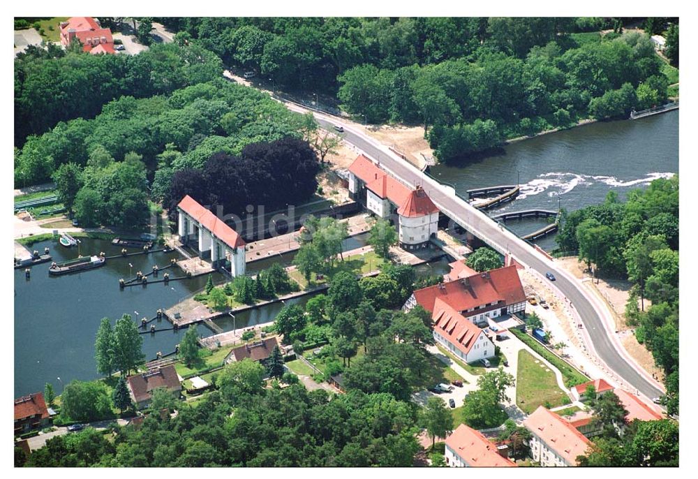 Kleinmachnow von oben - Umgehungsbrücke an der Schleuse Klein Machnow