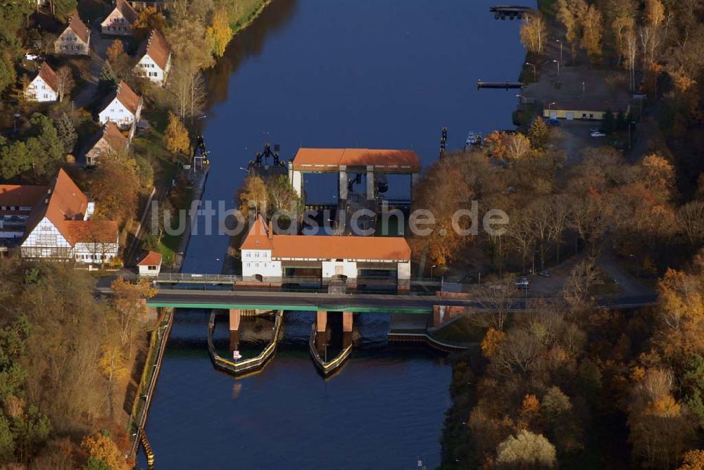 Kleinmachnow von oben - Umgehungsbrücke an der Schleuse Klein Machnow