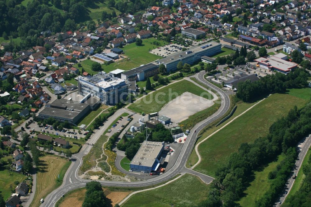 Wehr von oben - Umgehungsstrasse um das Firmengelände der Novartis Pharma Produktions GmbH in Wehr im Bundesland Baden-Württemberg, Deutschland