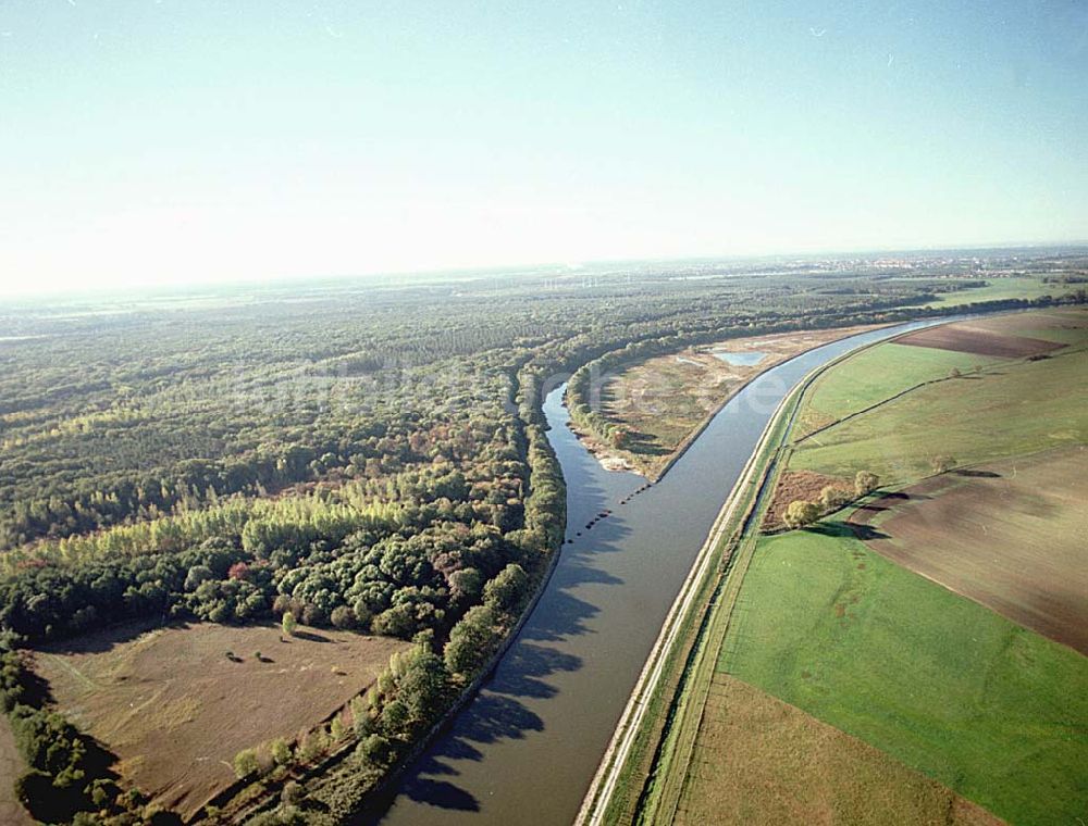 Parchau / Sachsen-Anhalt aus der Vogelperspektive: Umgeleiteter Elbe-Havel-Kanal südlich von Parchau, östlich von Burg in Sachsen-Anhalt.