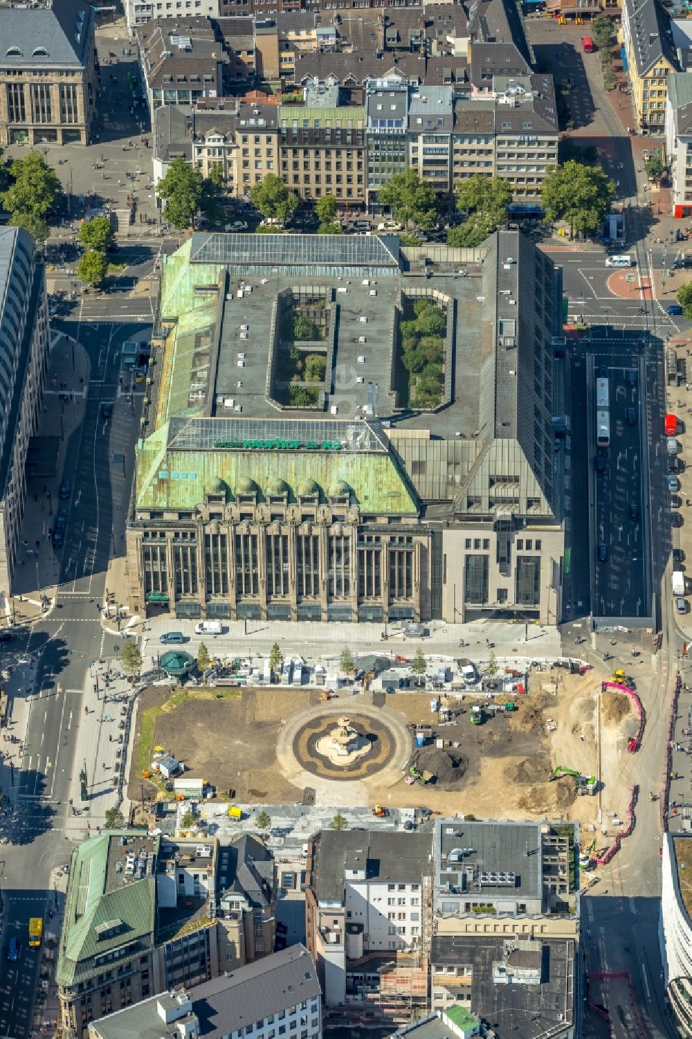 Luftbild Düsseldorf - Umgestaltung des Platz an der Königsallee - Theodor-Körner-Straße im Innenstadt- Zentrum in Düsseldorf im Bundesland Nordrhein-Westfalen, Deutschland