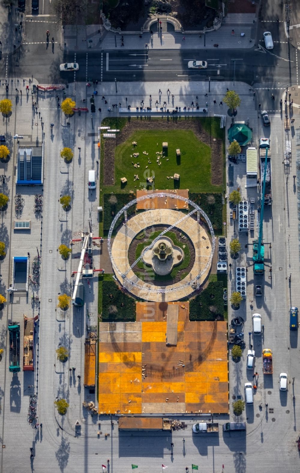 Luftaufnahme Düsseldorf - Umgestaltung des Platz an der Königsallee - Theodor-Körner-Straße im Innenstadt- Zentrum in Düsseldorf im Bundesland Nordrhein-Westfalen, Deutschland