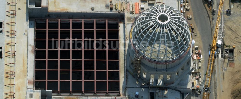 Berlin von oben - Umgestaltung des Schlossplatz durch die Baustelle zum Neubau des Humboldt - Forums in Berlin - Mitte