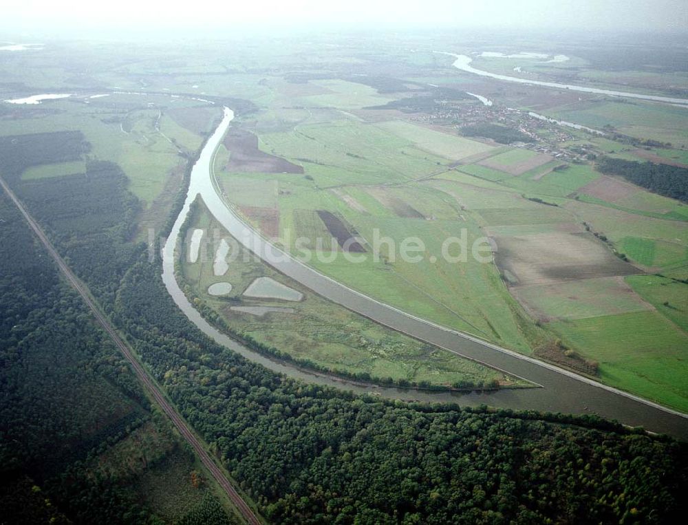 Luftbild Parchau - Umleitung des Elbe - Havel - Kanales bei Parchau.