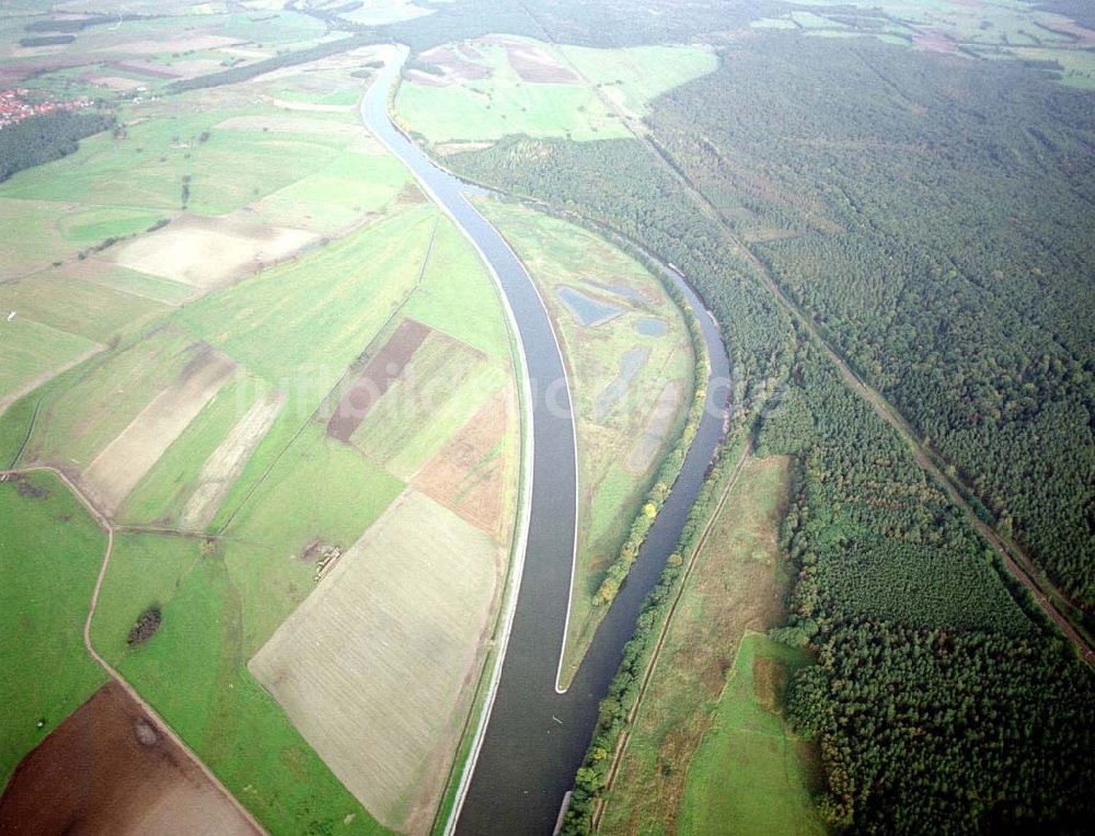 Parchau von oben - Umleitung des Elbe - Havel - Kanales bei Parchau.