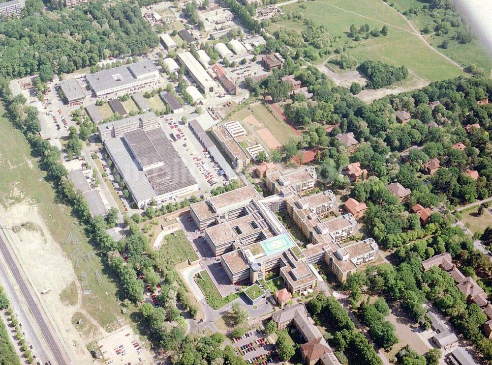 Luftaufnahme Berlin - Marzahn - Unfallkrankenhaus Marzahn am Blumberger Damm.