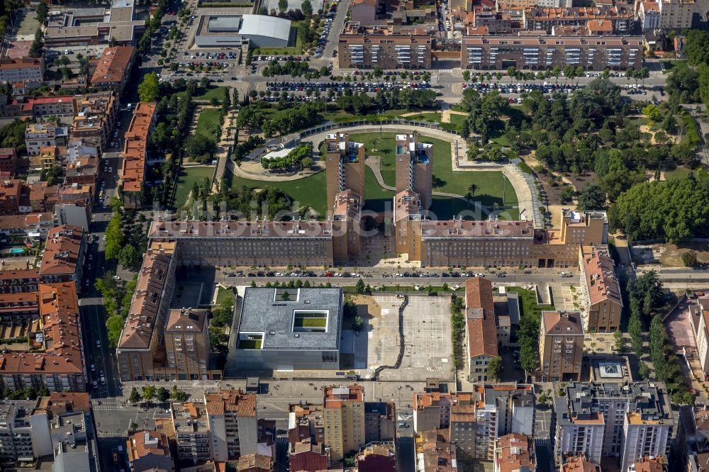 Girona aus der Vogelperspektive: Universität von Girona in der Innenstadt in Girona in Spanien