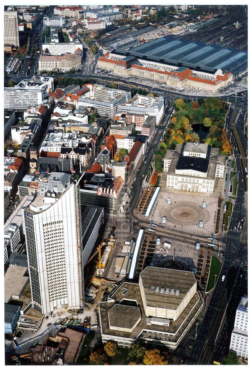 Luftaufnahme Leipzig - Universität Leipzig mit dem Gewandhaus in Leipzig / Sachsen.