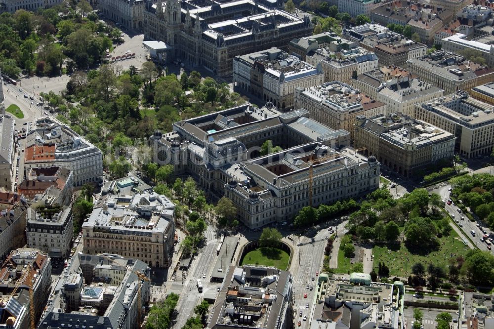 Wien von oben - Universität Wien in Österreich / Austria