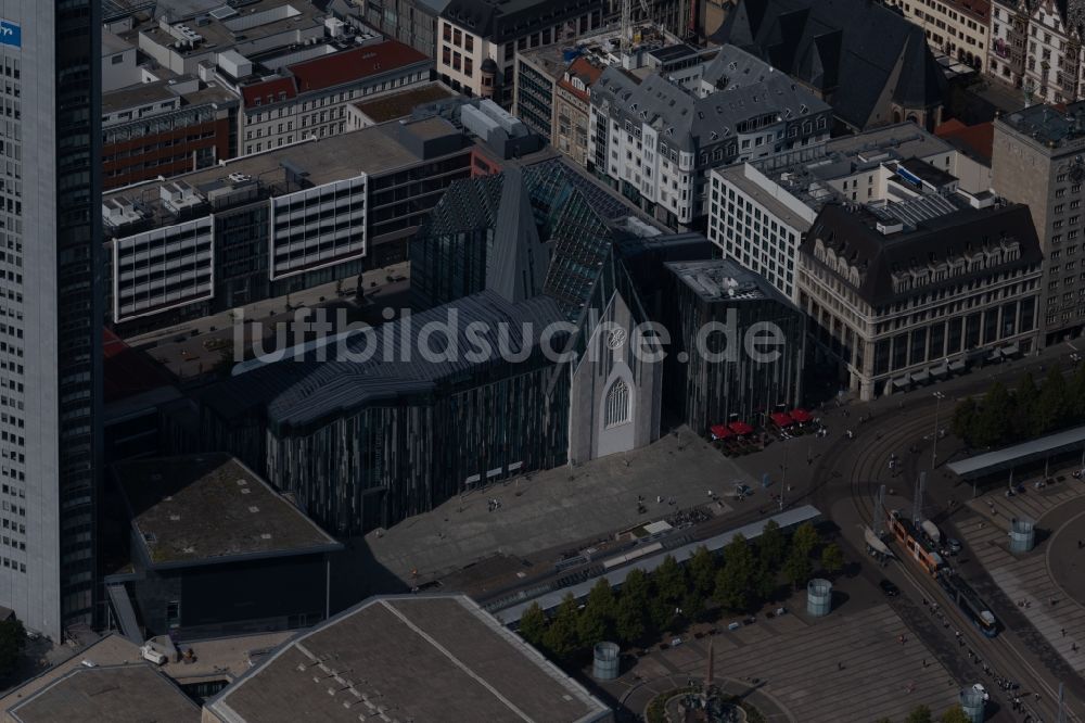 Luftaufnahme Leipzig - Universitäts- Hauptgebäude Neue Augusteum am Augustusplatz in Leipzig im Bundesland Sachsen, Deutschland