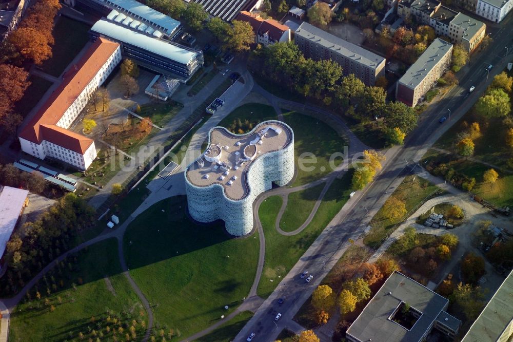 Cottbus aus der Vogelperspektive: Universitätsbibliothek im IKMZ auf dem Campus der BTU Cottbus im Bundesland Brandenburg