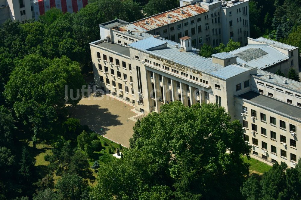 Bukarest aus der Vogelperspektive: Universitätsgebäude der ACADEMIA DE STIINTE AGRICOLE SI SILVICE GHEORGHE IONESCU - SISESTI am Bulevardul Marasti in Bukarest in Rumänien