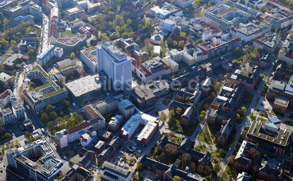 Luftaufnahme Berlin - Universitätsklinikum Campus Charité – Universitätsmedizin Berlin im Ortsteil Mitte in Berlin