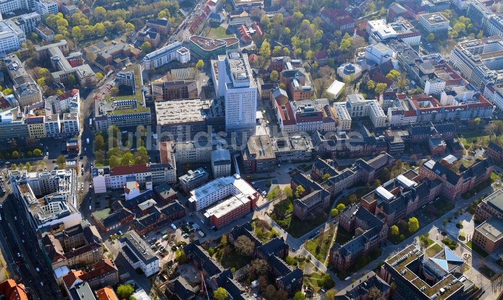 Berlin von oben - Universitätsklinikum Campus Charité – Universitätsmedizin Berlin im Ortsteil Mitte in Berlin