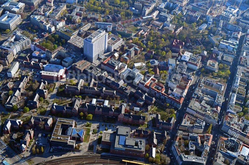 Berlin aus der Vogelperspektive: Universitätsklinikum Campus Charité – Universitätsmedizin Berlin im Ortsteil Mitte in Berlin