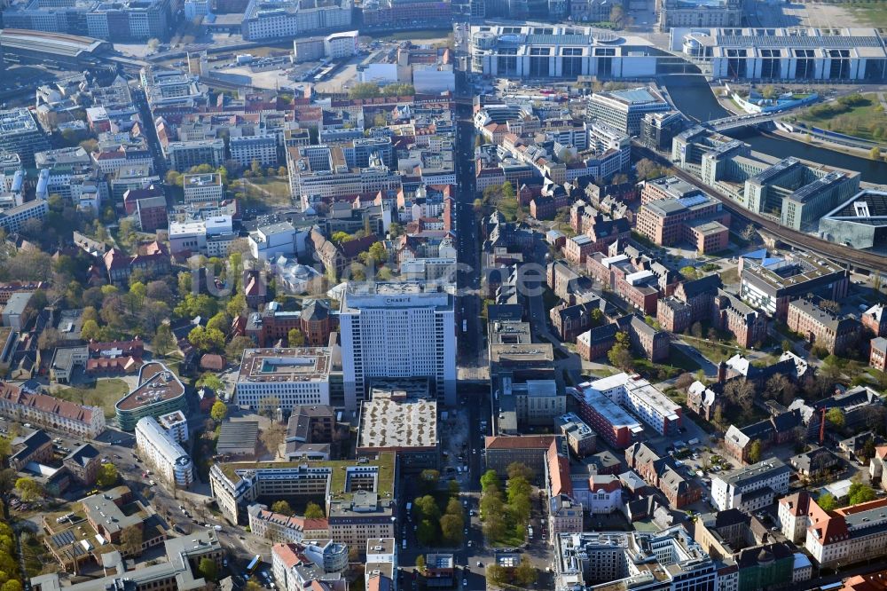 Berlin aus der Vogelperspektive: Universitätsklinikum Campus Charité – Universitätsmedizin Berlin im Ortsteil Mitte in Berlin