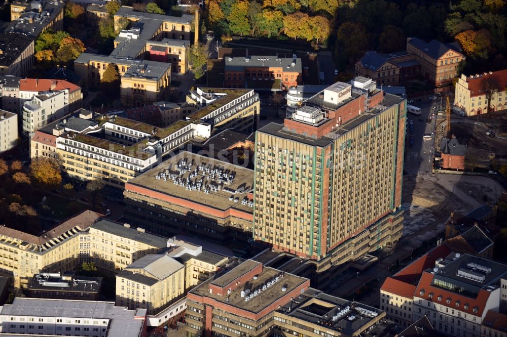 Berlin aus der Vogelperspektive: Universitätsklinikum Campus Charite Mitte ( CCM ) im Ortsteil Moabit in Berlin