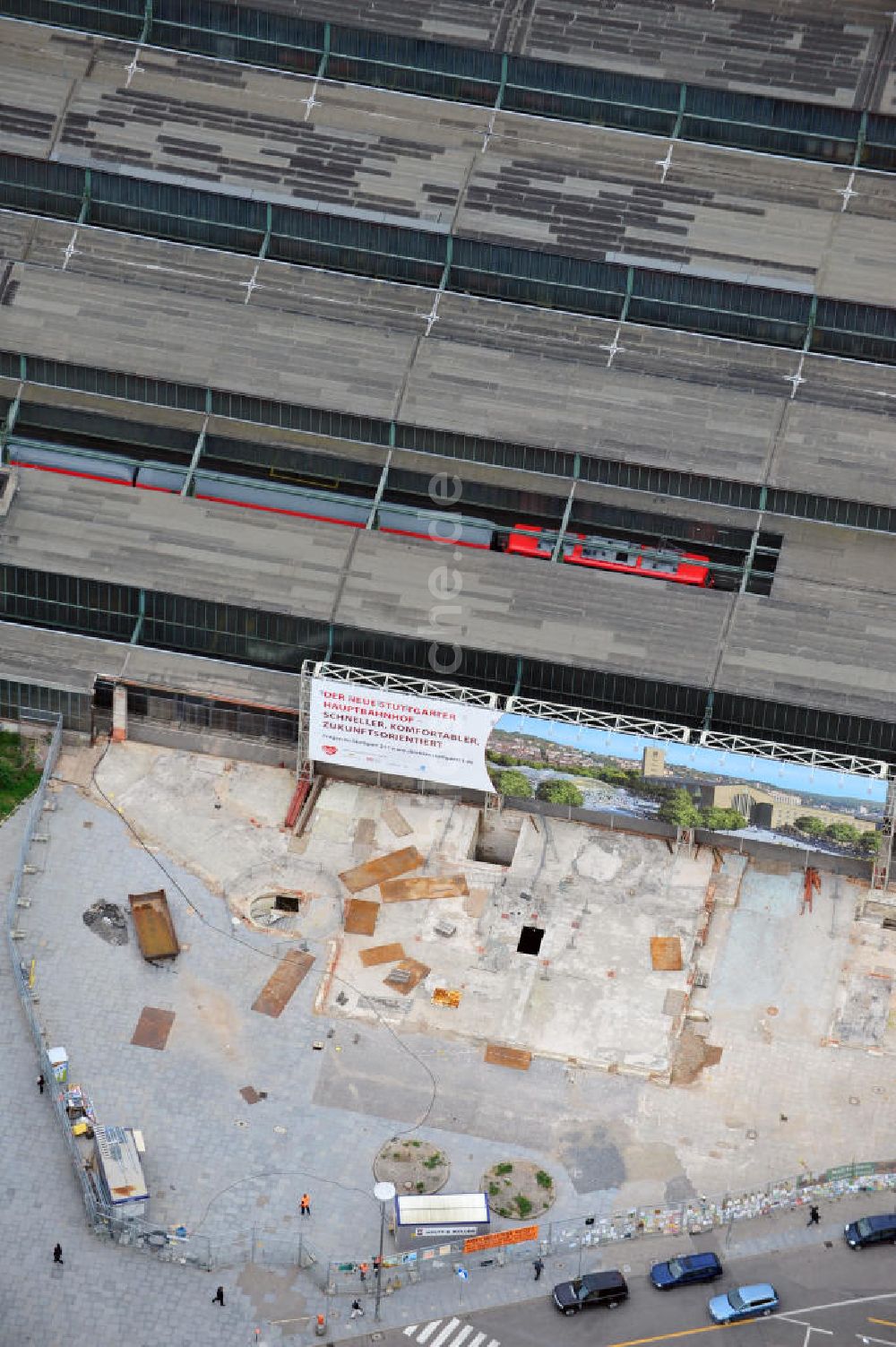 Stuttgart aus der Vogelperspektive: unter Baustopp stehende Abrißbaustelle am Stuttgarter Hauptbahnhof