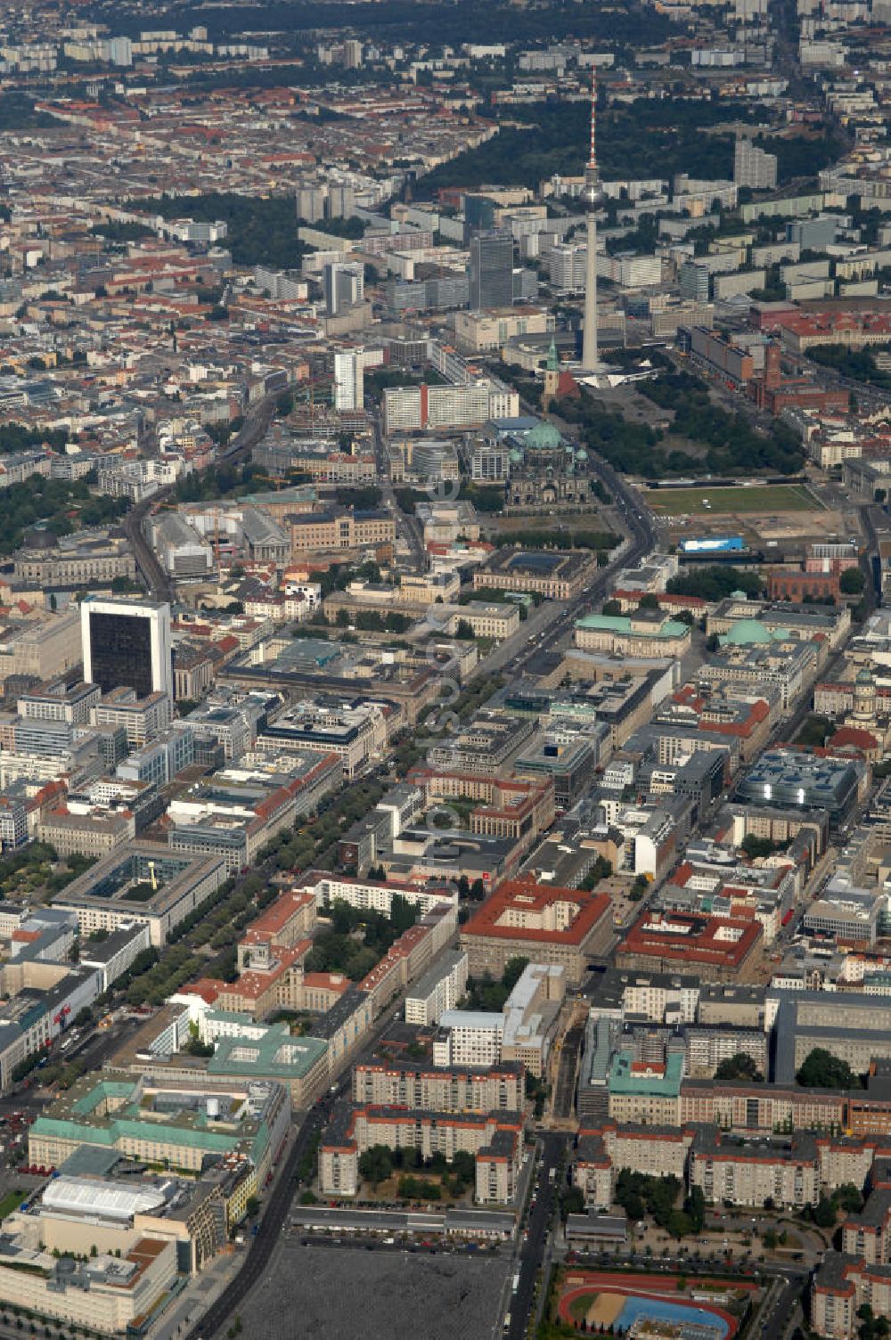 Luftbild Berlin - Unter den Linden in Berlin